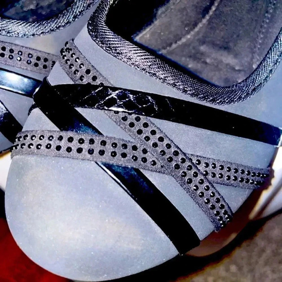 CL BY CHINESE LAUNDRY “BAIL” BLACK BALLET PETITE WEDGE WITH ACCENTED TOE 7 - Picture 2 of 12